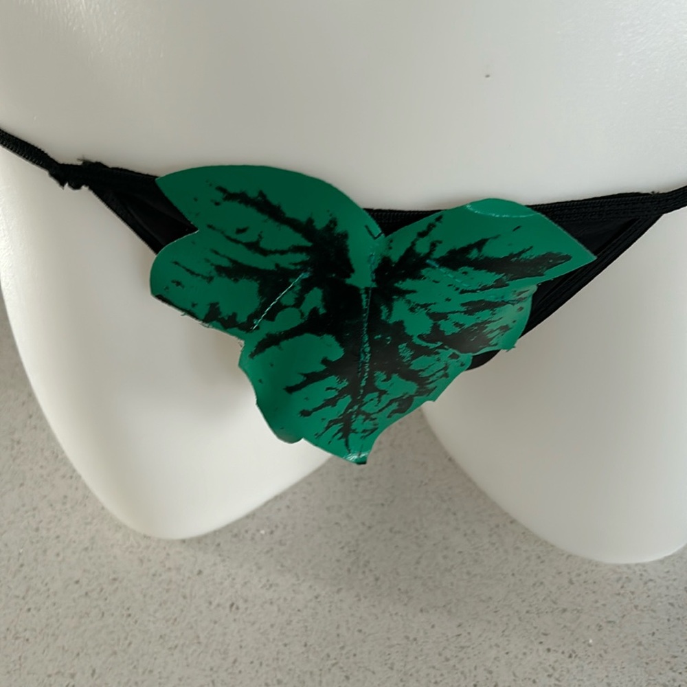 Sexy naughty Adam leaf string underwear